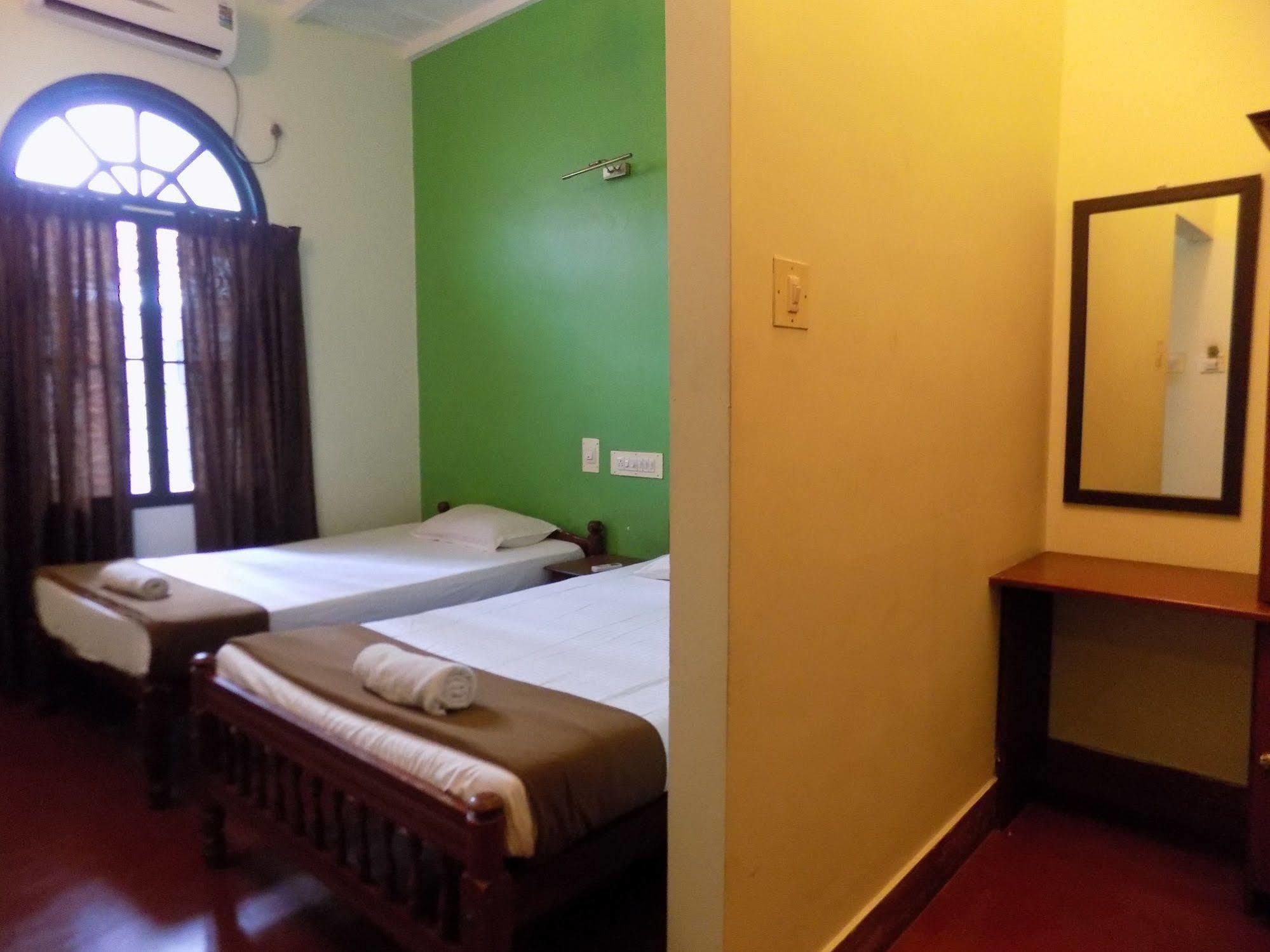 Elphinstone Residency Bed & Breakfast Kochi Dış mekan fotoğraf